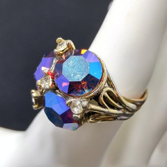 Vintage Aurora Borealis Rhinestone Ring, Adjustable US Size 7, 1960s - Picture 5 of 10